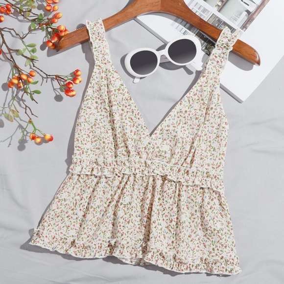 BellanBlue Tops - boho floral print v neck ruffle tank top blouse